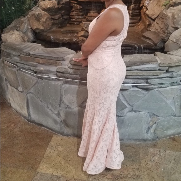 Dress - Picture 2 of 4